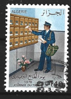 ALGERIE. N°642 Oblitéré De 1976. Facteur/Journée Du Timbre. - Poste