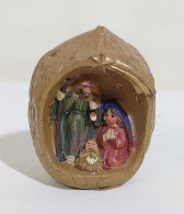 I117004 Pastorello Presepe - Statuina In Resina - Noce Con Natività - Cm 5 - Christmas Cribs