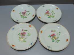 -4 ASSIETTES PORCELAINE De PARIS UNE PENSEE Au CENTRE 4 FLEURS Sur L'aile    E - Andere & Zonder Classificatie