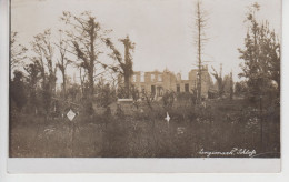 CPA Photo Langemark(-Poelkapelle) - Schloss (Cimetière Au Premier Plan) - Langemark-Poelkapelle