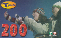 Greenland, PRE-GRL-1005b, 200 Kr, Two Girls With Mobile Phone, 2 Scans   Expiry 04-02-2007. - Groenlandia