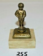 C255 Art Populaire - Statue - Mannekenpis - Souvenir Bruxelles - Obj. 'Herinnering Van'