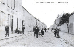 40)  ROQUEFORT  -  La Rue De La Gare - Roquefort