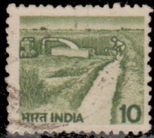 Inde 1982. ~ YT 698 à 699 - Agriculture Et Dév. Rural - Oblitérés