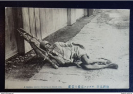 KOREA Korean Coolie Sleeping At Road Side Slight Green Marks To The Back Caused In The Manufacture - Corée Du Sud