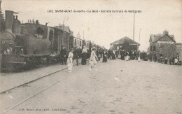 St Quay Portrieux * La Gare , Arrivée Du Train De Guingamp * Locomotive Machine Ligne Chemin De Fer Côtes Du Nord - Saint-Quay-Portrieux