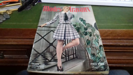 143 / MODES ET TRAVAUX N° 830 1970 - Fashion