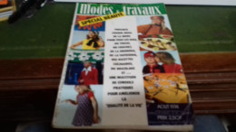 143 / MODES ET TRAVAUX N° 884 1974 - Moda