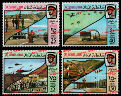 OMAN 1976 MI-NR. 172-175 NATIONAL DAY HELICOPTER PARATROOPER NATIONALFEIERTAG MILITARY MNH - Omán