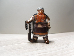 Figurine KINDER Jouet LE NAIN GIMLI Dans LE SEIGNEUR DES ANNEAUX - Monoblocs