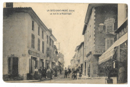 CPA 38 LA COTE-ST-ANDRE La Rue De La République (Café Du Siècle  - Tabac - Librairie) - La Côte-Saint-André