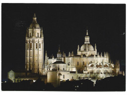 LA CATEDRAL ILUMINADA / LA CATHEDRALE ILLUMINÉ / THE CATHEDRAL LUMINOUS.- SEGOVIA.-  ( ESPAÑA). - Kirchen U. Kathedralen