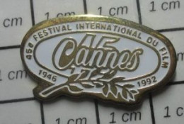 519 Pin's Pins / Beau Et Rare / CINEMA / FESTIVAL DE CANNES 45e 1992 - Cinema