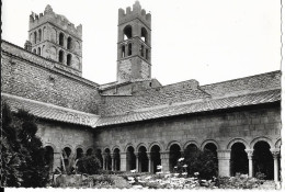 ELNE - Intérieur Du Cloître - Elne