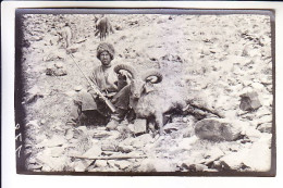 CAUCASUS TYPES THE HUNTER AND HIS PREY. THE MOUNTAIN GOAT  PHOTO 135x90 Mm - Géorgie