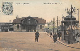 Clamart         92       La Place De La Gare.  Kiosque     N° 1270  (voir Scan) - Clamart