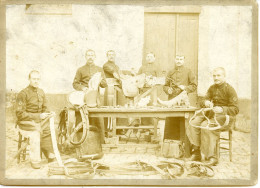 Photo Albuminée Fabricant De Selles De Cheval Format 13/18 - Guerra, Militari