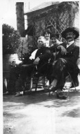 Photographie Anonyme Vintage Snapshot Groupe Mode  - Anonyme Personen