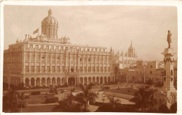 CUBA.  CARTE PHOTO.  LA HAVANE.  HABANA.  PARQUE ZAYAS, PALACIO PRESIDENCIAL. - Cuba