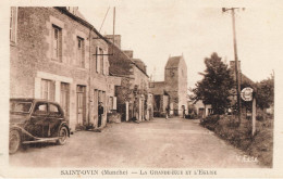 St Ovin * La Grande Rue Et L'église * Automobile Ancienne * Villageois - Autres & Non Classés