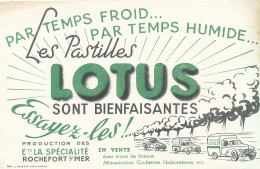 BU 2723   BUVARD  - LES PASTILLES LOTUS ( 21,00 Cm X 13,50 Cm) - Sucreries & Gâteaux