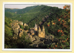 12. CONQUES – Dans Un Site Grandiose Le Village Domine La Vallée De L'Ouche (voir Scan Recto/verso) - Autres & Non Classés