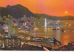 AK 184112 CHINA - Hongkong - Dusk Scene Of Victoria - Chine (Hong Kong)