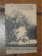 BRUXELLES - IXELLES. MONUMENT ELEVE AUX OFFICIERS.... - Ixelles - Elsene