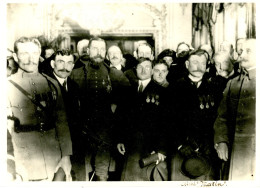 Photo Cérémonie Avec Officiers Format 13/18 - Guerra, Militares