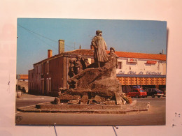 Sainte Hermine - Monument à La Mémoire De Georges Clémenceau .... - Sainte Hermine