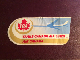 FLY TCA . TRANS CANADA AIR LINES / AIR CANADA  ( Avions Aéroports ) - Étiquettes à Bagages