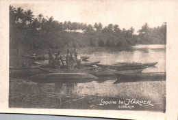 20261   CARTE PHOTO LAGUNE BEI HARPER  LIBERIA       (  Pirogue  Bateau )  (  2 Scans) - Liberia