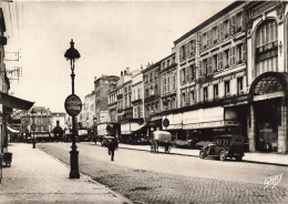 Niort * La Rue Victor Hugo * Commerces Magasins - Niort