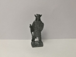 Kinder : Berühmte Indianer-Häuptling 1979-85-93 - Mato Tope - Eisen - Made In Italy - 40 Mm - 2 - Figurines En Métal