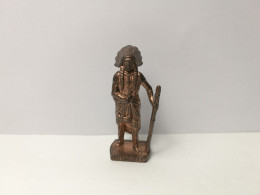 Kinder :   Berühmte Indianer-Häuptling 1979-85-93 - Sitting Bull - Kupfer  - Made In Italy - 40 Mm - 6 - Figurines En Métal