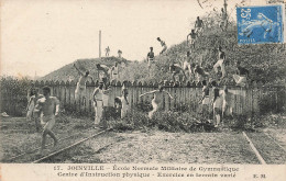 MILITARIA - Joinville - École Normale Militaire De Gymnastique - Exercice En Terrain Varié - Carte Postale Ancienne - Other & Unclassified