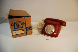 C132 Vintage Retro Phone FEUER NOTRUF Germany LUXE EN CUIR Leather ROUGE GRENAT - Telefoontechniek