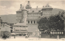 Vizille * La Place Du Village * Tram Tramway - Vizille