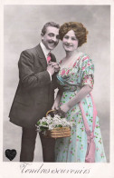 COUPLE - Tendres Souvenirs - Robe à Fleurs - Colorisé - Carte Postale Ancienne - Koppels