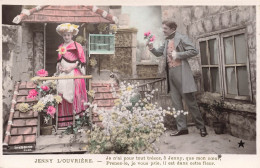 COUPLE - Jenny L'ouvrière  - Un Homme Lui Offrant Une Fleur - Carte Postale Ancienne - Parejas