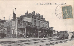 FRANCE - Gare De Laroche - Batiment Principal - Train En Gare - Carte Postale Ancienne - Laroche Saint Cydroine