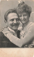 COUPLE - Portrait D'un Couple Aimant - Carte Postale Ancienne - Couples