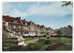 59 - BAVAY - Le Monument Aux Morts - Arch. M. ARMSBRUSTER Place Du 11 Novembre - Ed. La Cigogne N° 59.053.03 Colorisée - Bavay