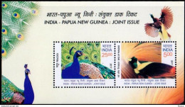 INDIA 2017 INDIA PAPUA NEW GUINEA JOINT ISSUE BIRDS 2v Miniature Sheet MS MNH As Per Scan - Climbing Birds