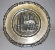 E1 Assiette étain - Art Nouveau - J Bellinis - Tournai - Tins