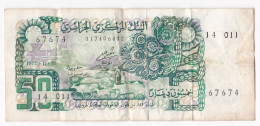 Algerie. 50 Dinars 1.11.1977 , N° 67674 . Billet Ayant Circulé - Algérie