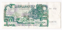 Algerie. 50 Dinars 1.11.1977 , N° 51475 . Billet Ayant Circulé - Argelia