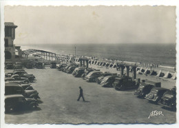 CPSM 40 Landes - HOSSEGOR - La Plage, Hôtel, Animation, Nombreuses Voitures Années 40/50,  Citroën Traction, Coupé Simca - Hossegor