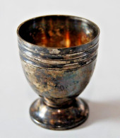 C150 Coquetier - Métal Argenté - Chateau - France - Egg Cups