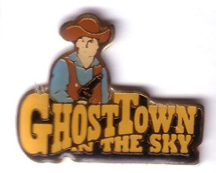 K16 Pin's  Western Cinéma Movie Film Ghost Town In The Sky Cow Boys Achat Immédiat - Films